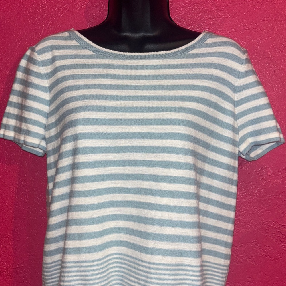 LOFT 100% cotton Blue & White Striped Short Sleeve lightweight knit top. Sz M